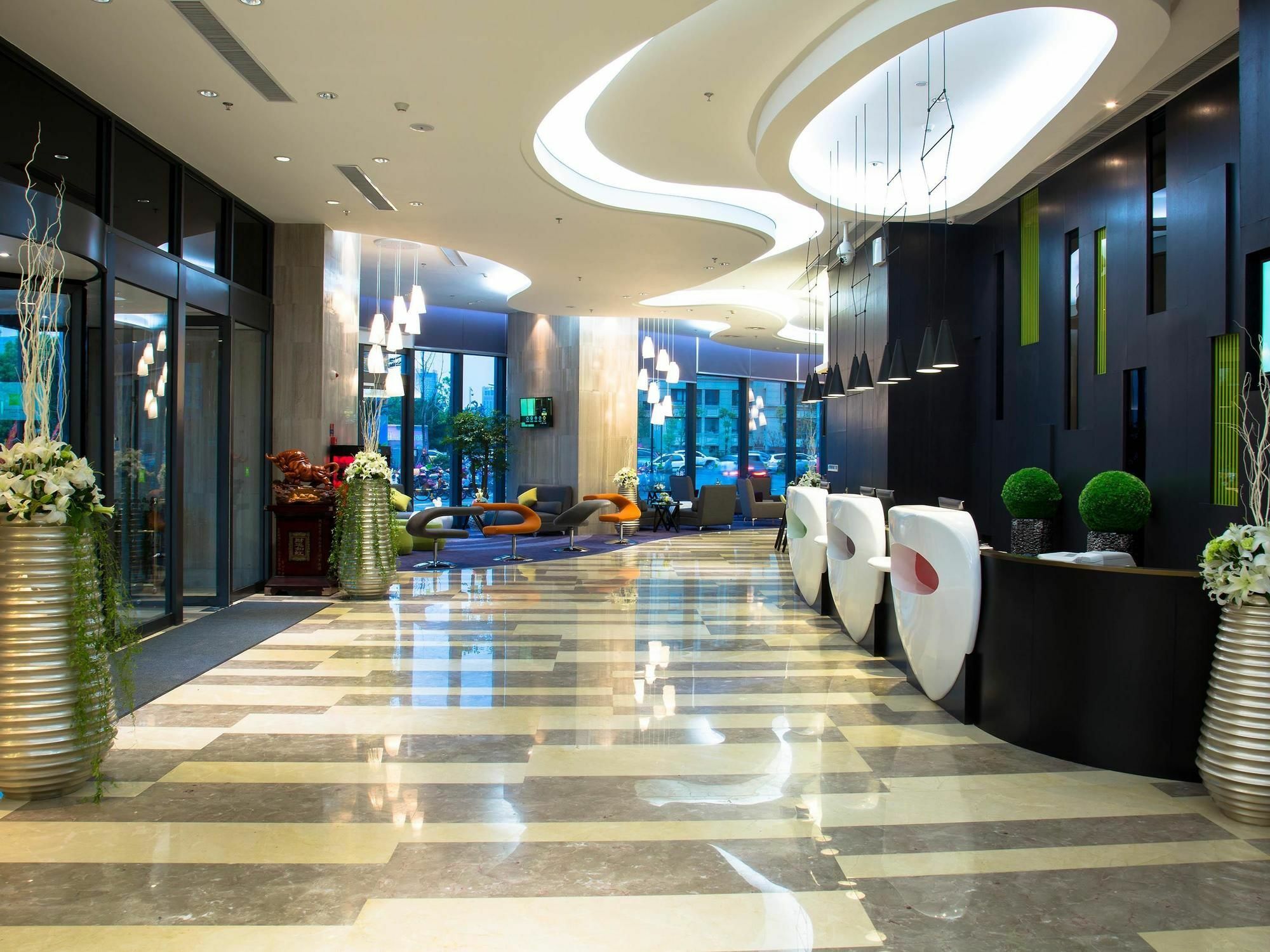 מלון Ibis Styles Nantong Wuzhou International Plaza מראה חיצוני תמונה